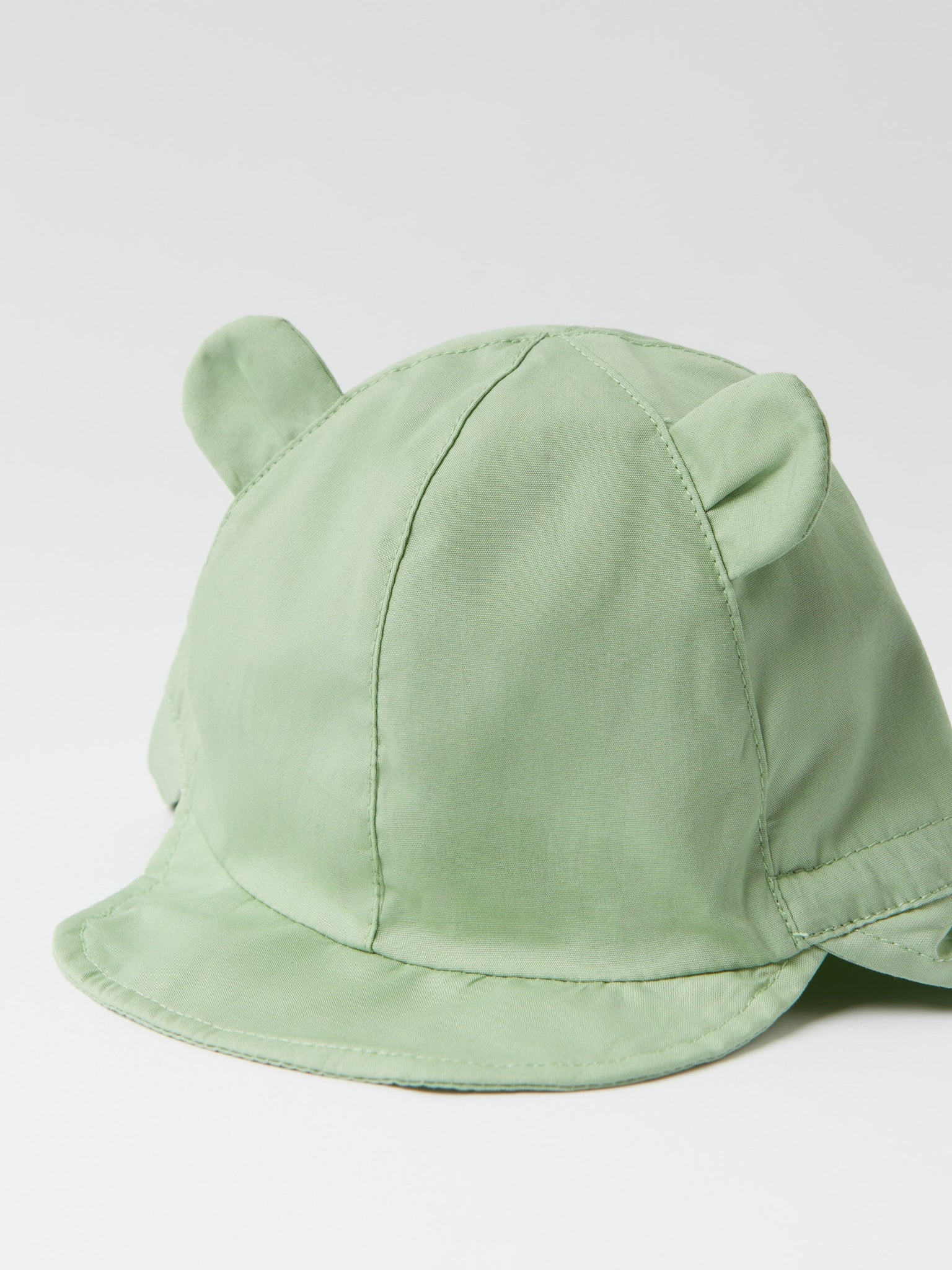 Kids UV Legionaire Hat from the Polarn O. Pyret kidswear collection. Quality kids clothing made to last.