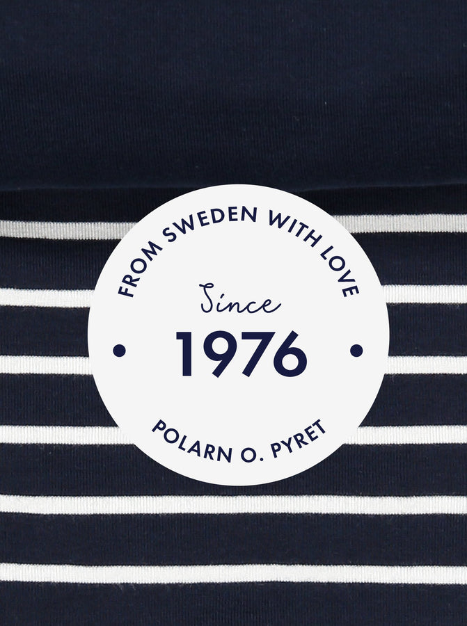  PO.P 1976 logo in nay and white