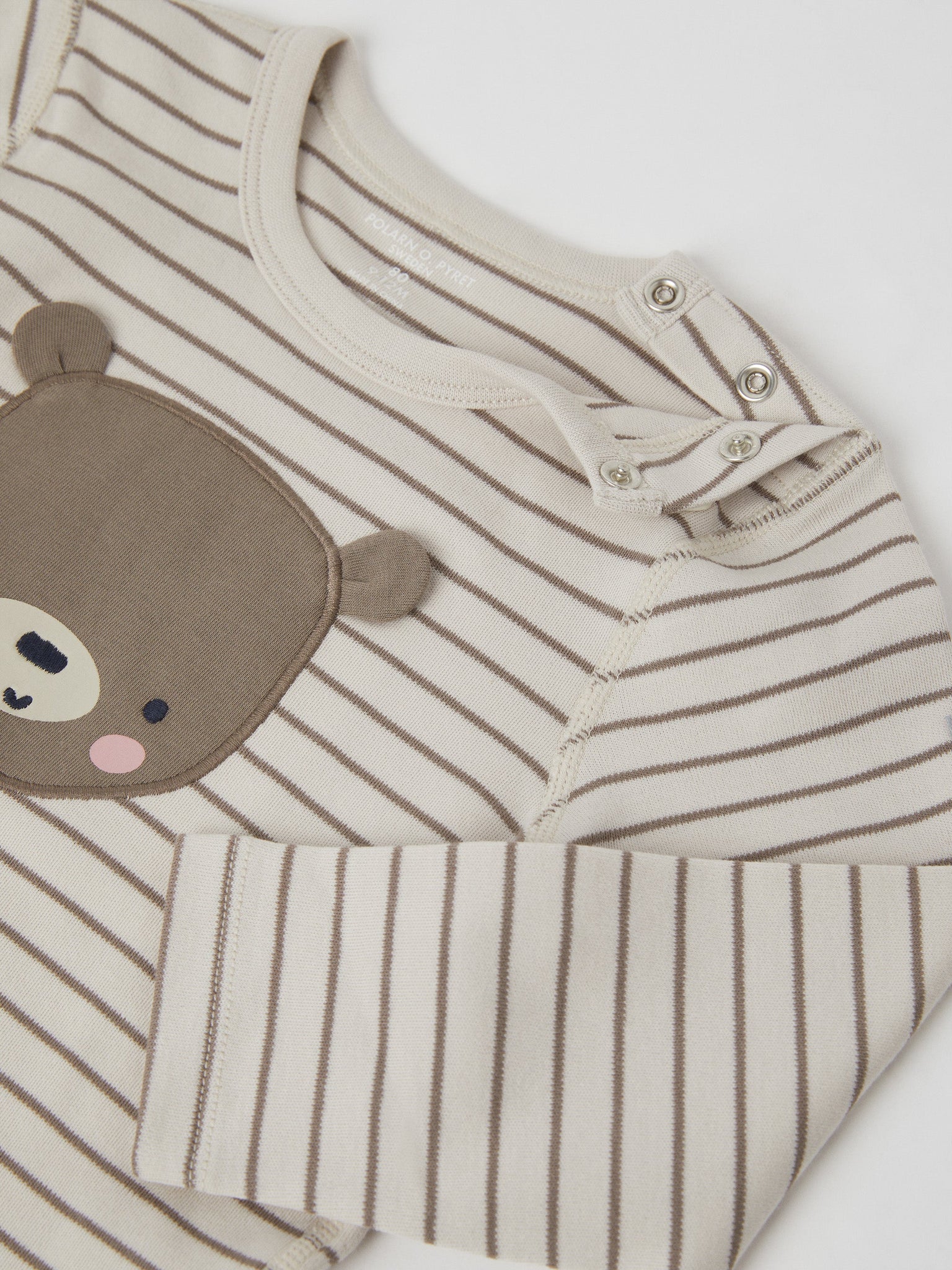 Bear Print Organic Cotton Baby Top from the Polarn O. Pyret baby collection. Made using 100% GOTS Organic Cotton
