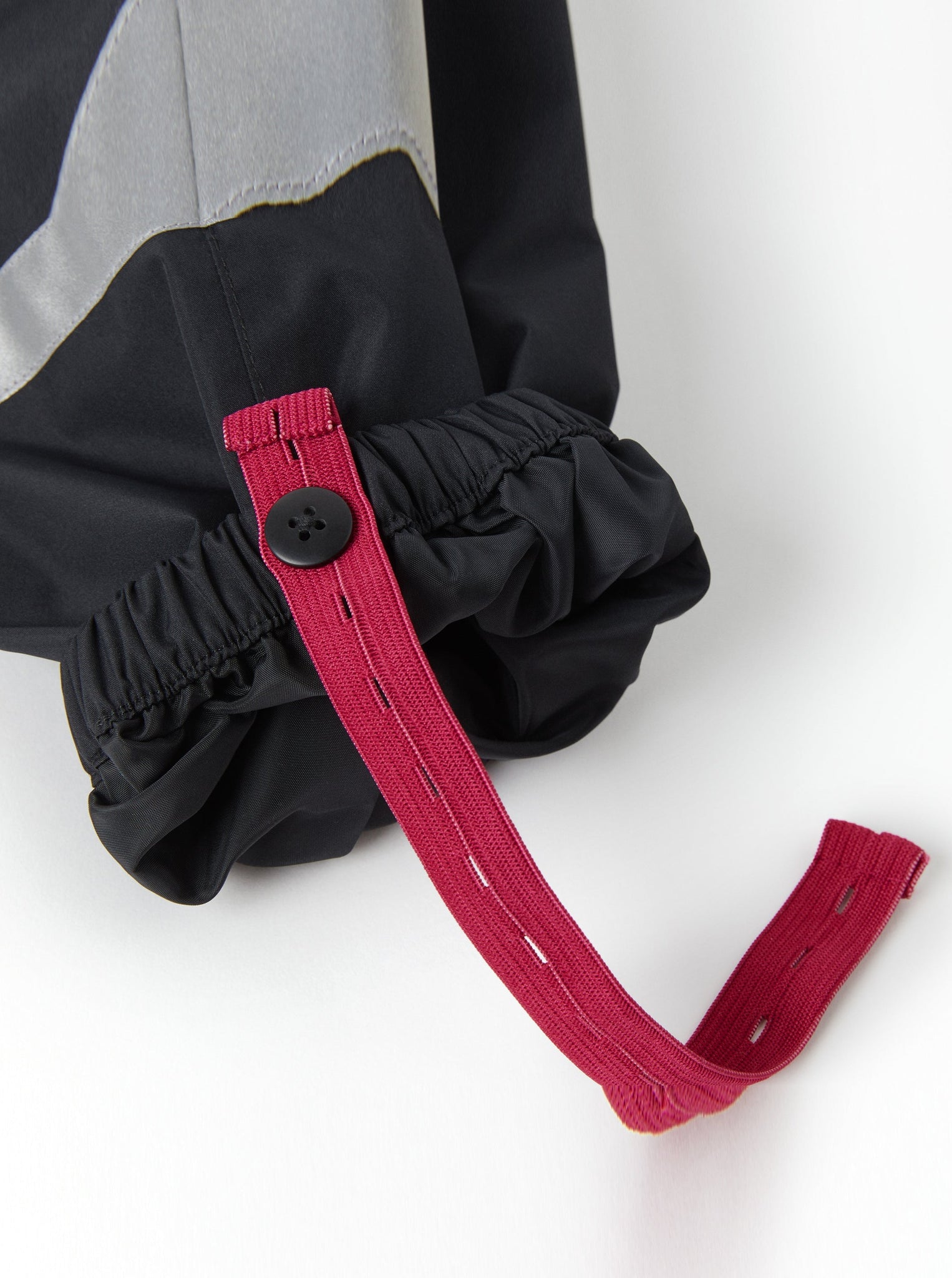 Replacement Waterproof Trouser Stirrup from the Polarn O. Pyret kidswear collection. Made using ethically sourced materials.