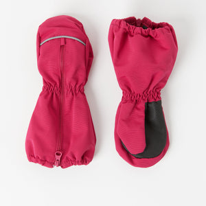 Red Kids Waterproof Mittens from the Polarn O. Pyret kidswear collection. The best ethical kids outerwear.