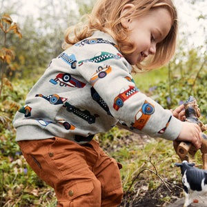 Organic Cotton Kids Cargo Trousers from the Polarn O. Pyret Kidswear collection. Nordic kids clothes made from sustainable sources.