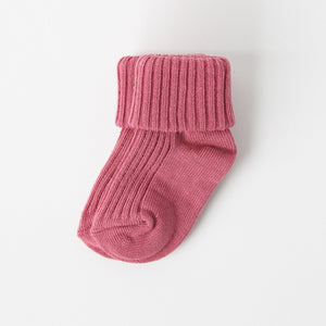 Organic Cotton Pink Baby Socks from the Polarn O. Pyret Kidswear collection. Ethically produced kids clothing.