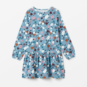 Cotton Blue Floral Girls Dress from the Polarn O. Pyret kidswear collection. Nordic kids clothes made from sustainable sources.