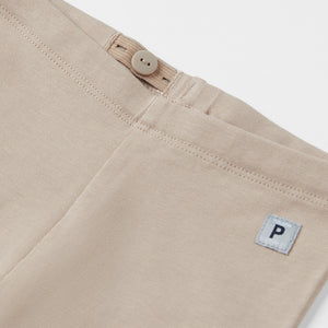 Organic Cotton Beige Baby Leggings from the Polarn O. Pyret babywear collection. Clothes made using sustainably sourced materials.