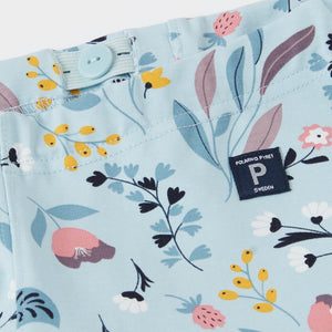 Organic Cotton Floral Kids Leggings from the Polarn O. Pyret kidswear collection. Nordic kids clothes made from sustainable sources.