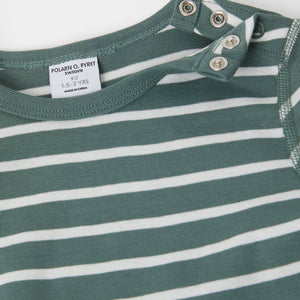 Organic Cotton Green Kids Top from the Polarn O. Pyret kidswear collection. Nordic kids clothes made from sustainable sources.