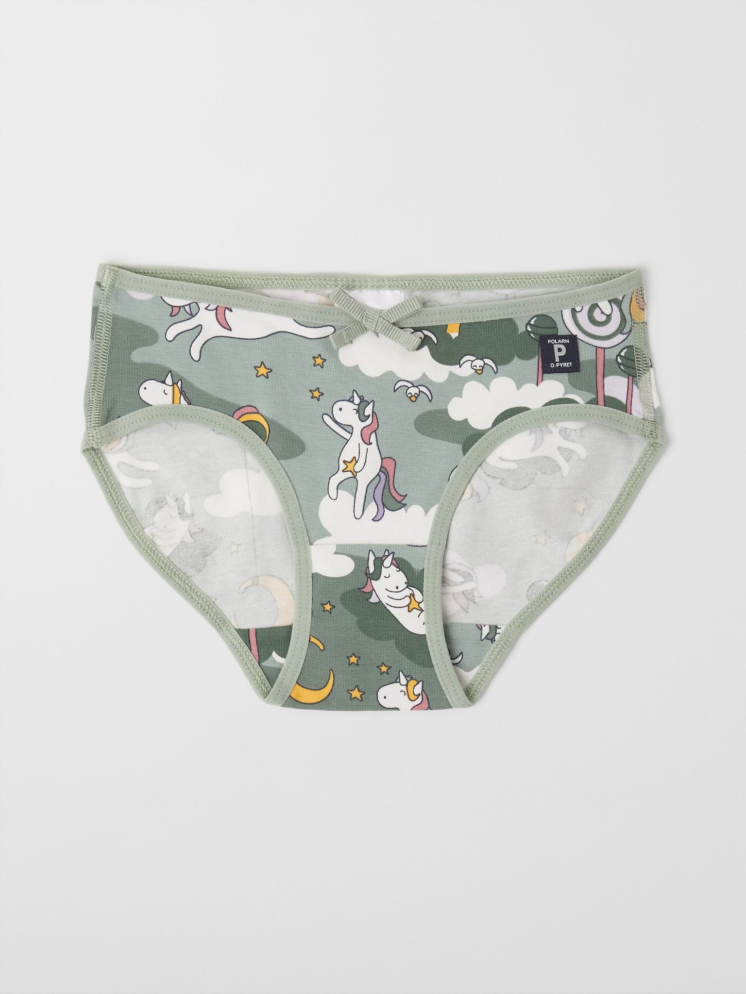 Organic Cotton Girls Briefs from the Polarn O. Pyret kidswear collection. Nordic kids clothes made from sustainable sources.