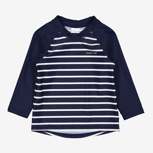 UPF 50 navy coloured kids rash guard with long sleeves. Made with soft, UV protected fabric that is gentle on boys & girls skin.